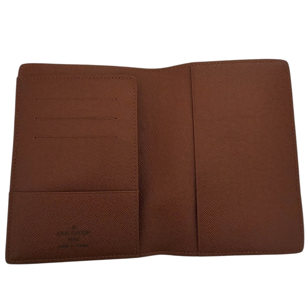 Louis Vuitton Brown Textured Leather Passport/Card Holder - Picture 2 of 10